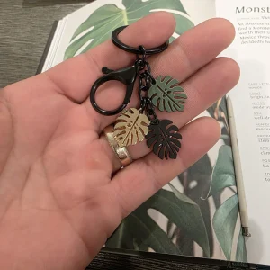 Monstera Leaf Keychain - Tropical Plant Key Ring & Bag Charm - Image 3